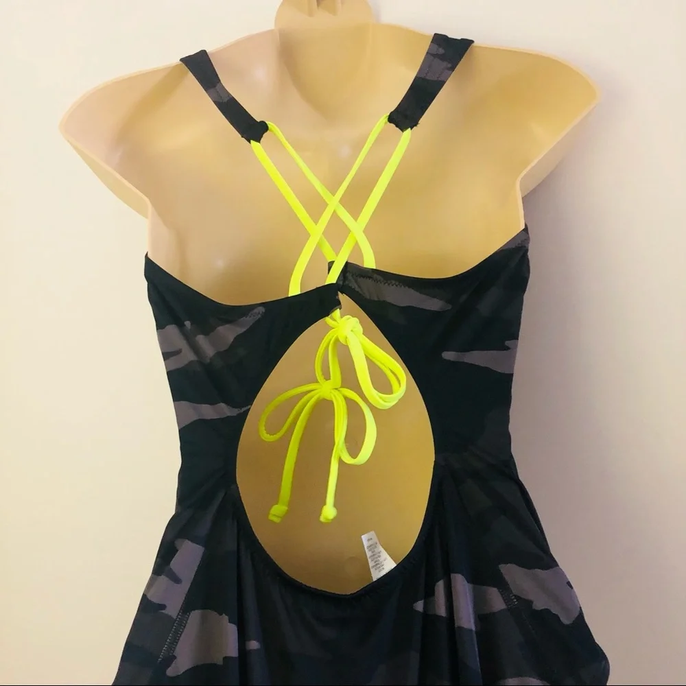 New Size 40 Athleta Freestyle Camo One Piece Bathing Suit 14 - Picture 4 of 11